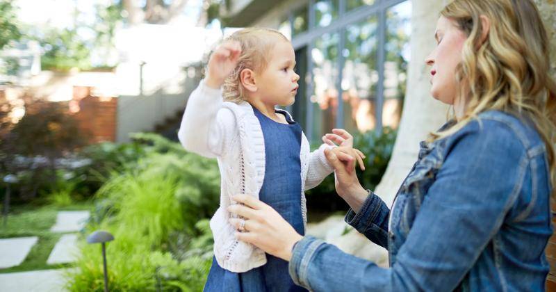 Cara Mengatasi Anak Tantrum Usia 2 Tahun yang Bisa Mama Coba, Ampuh!